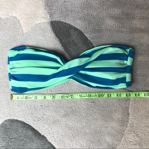 🌸5/$30🌸 Mossimo Striped Bikini Top, EUC, S - Picture 3 of 11